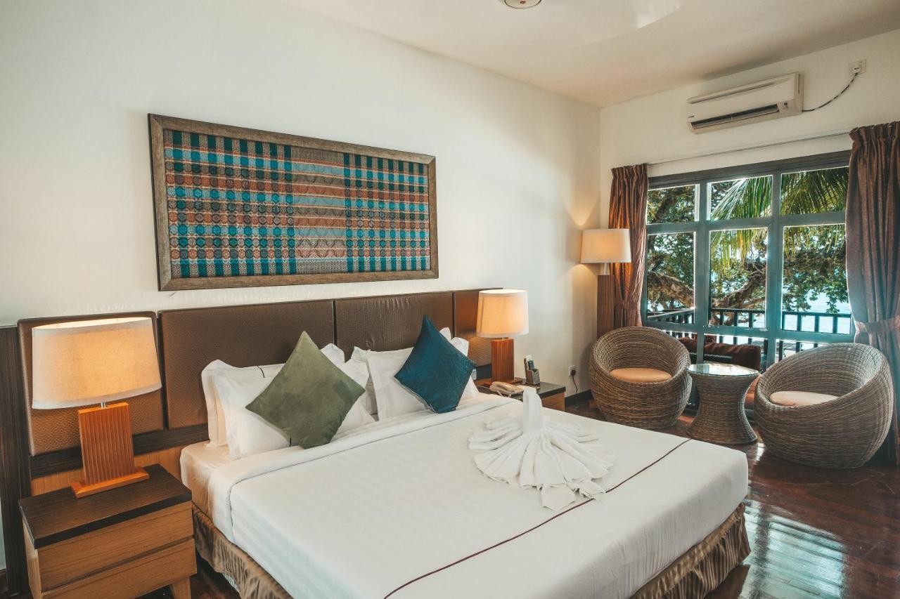 Tunamaya Beach & Spa Resort Tioman Island Kampong Mukut Buitenkant foto