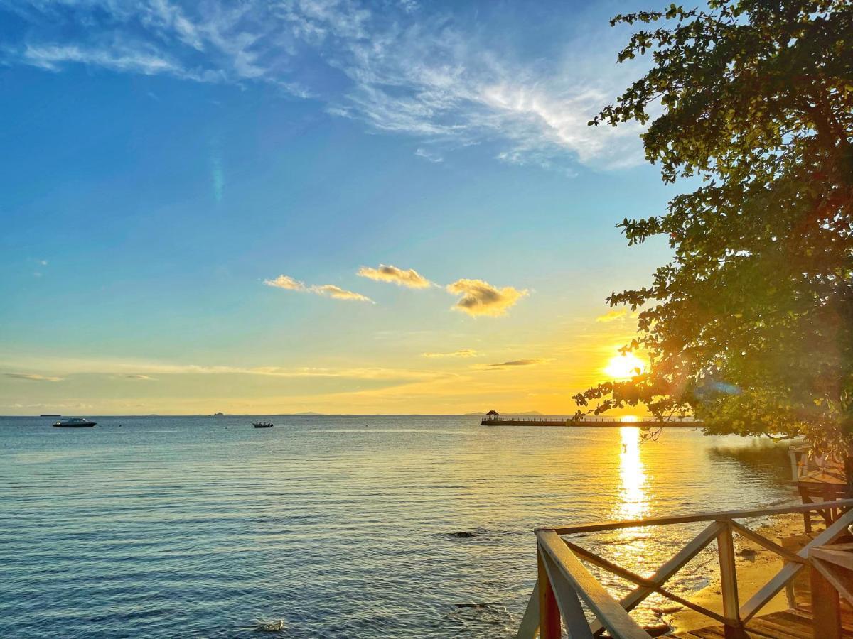 Tunamaya Beach & Spa Resort Tioman Island Kampong Mukut Buitenkant foto