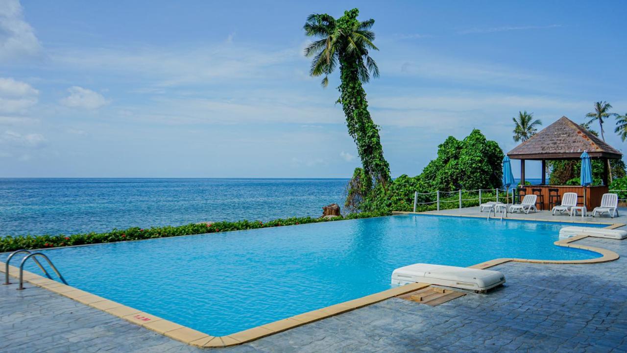 Tunamaya Beach & Spa Resort Tioman Island Kampong Mukut Buitenkant foto