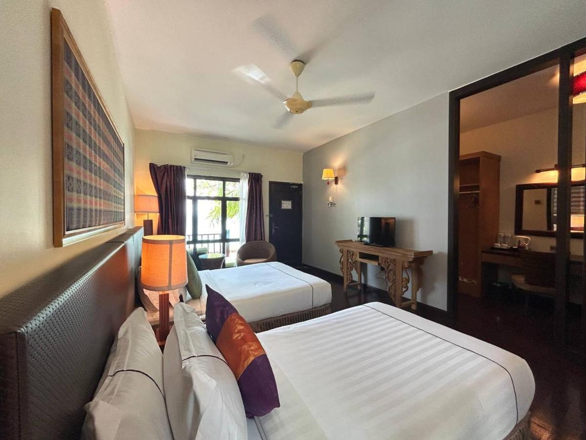Tunamaya Beach & Spa Resort Tioman Island Kampong Mukut Buitenkant foto