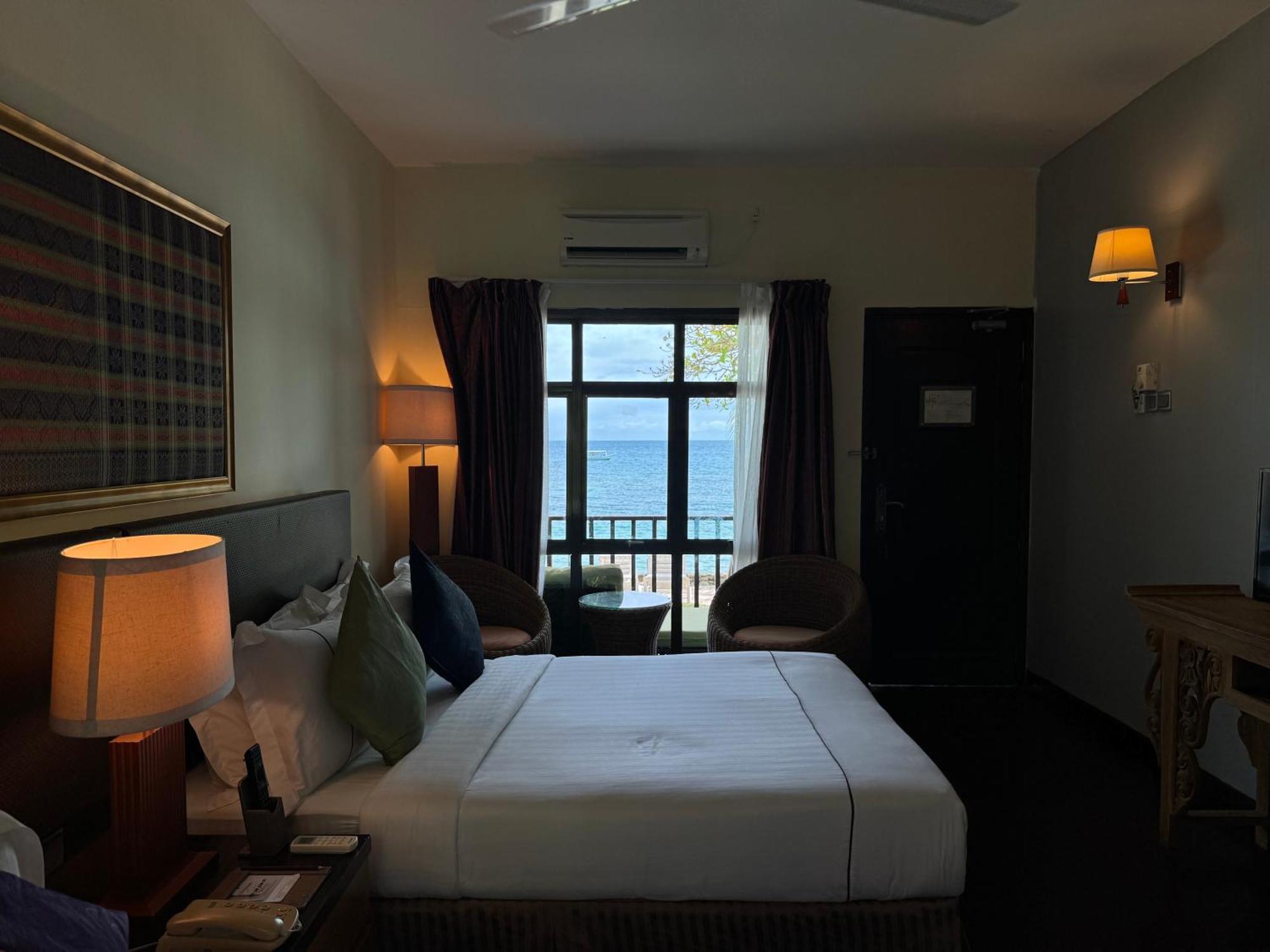 Tunamaya Beach & Spa Resort Tioman Island Kampong Mukut Buitenkant foto