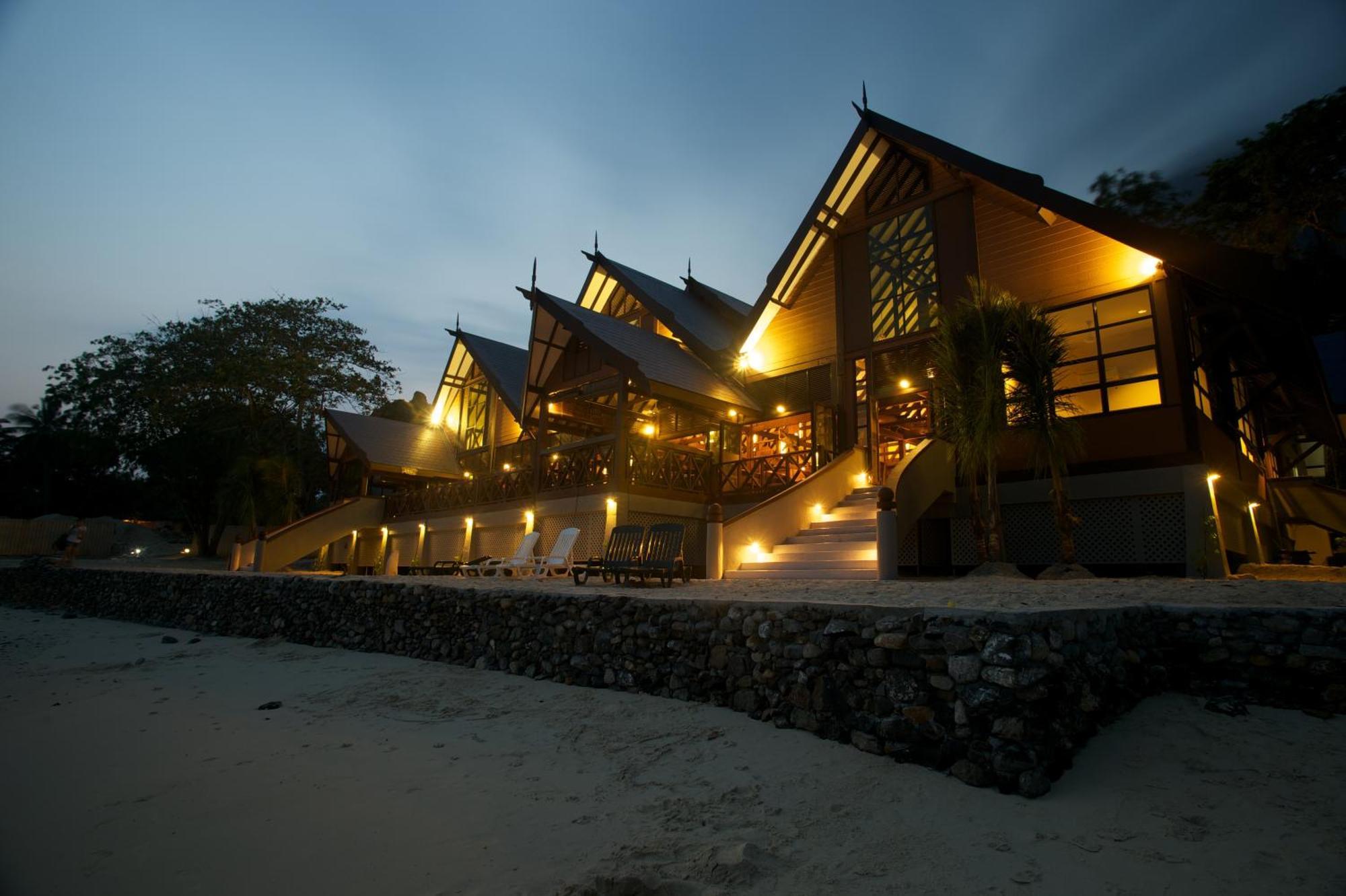 Tunamaya Beach & Spa Resort Tioman Island Kampong Mukut Buitenkant foto